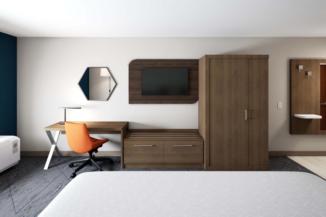Holiday Inn Express & Suites - Tomah By Ihg Экстерьер фото